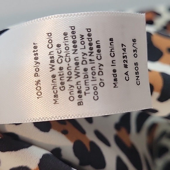 Talbots leopard blouse - Picture 4 of 7